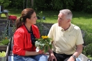 Katarina Witt besucht unser Projekt Gartenvielfalt statt Einfalt in Buch